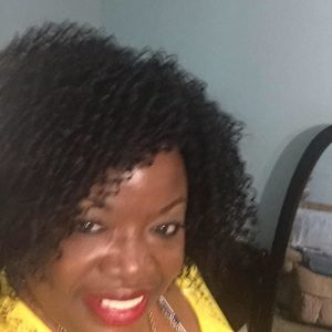 Meet your Posher, Deborah